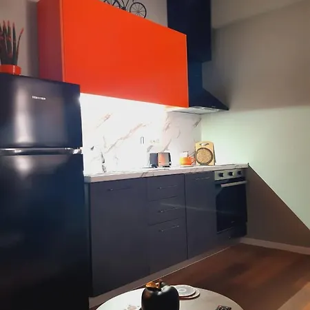 Edea Flat * Tirana